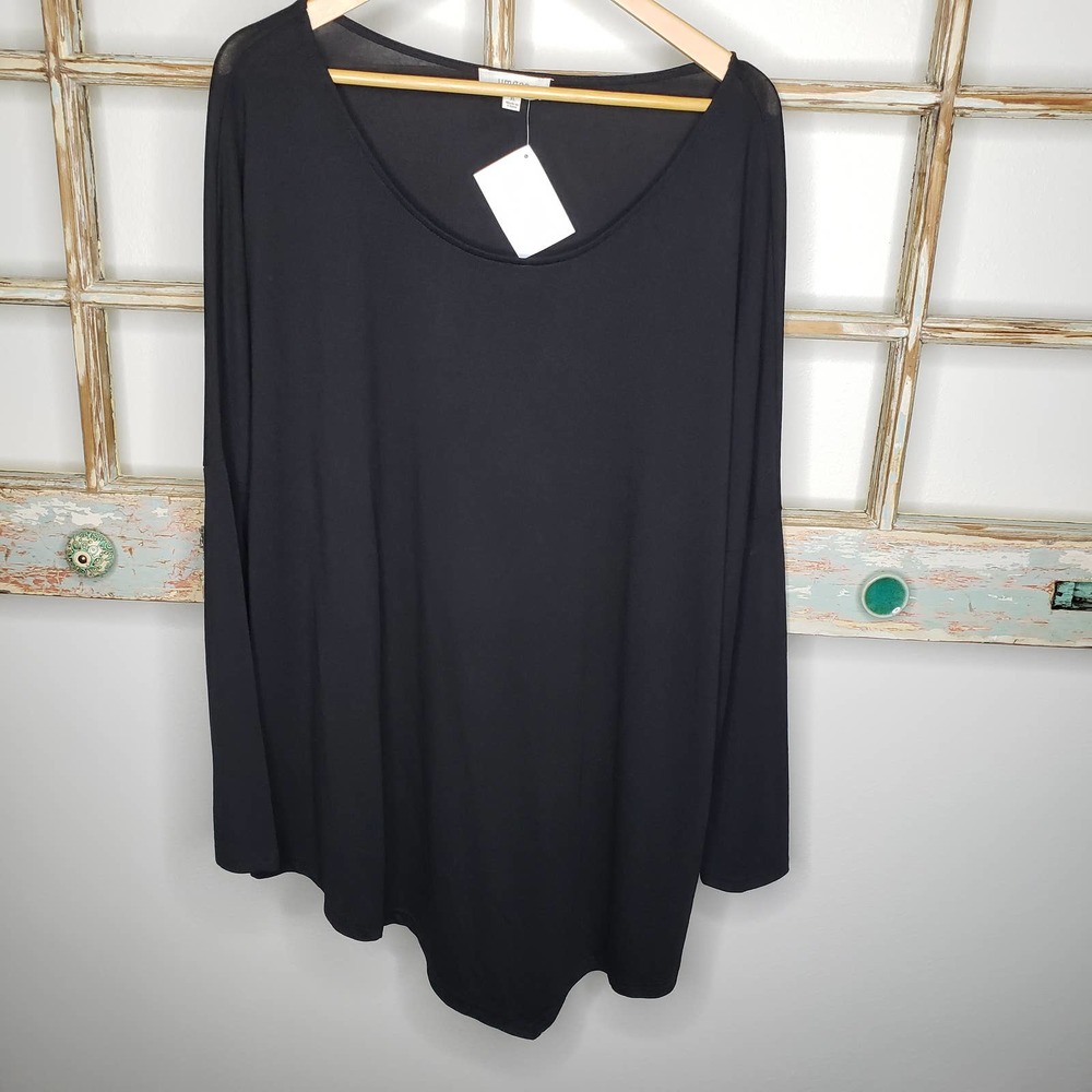 Umgee  Asymmetric hem long sleeve Tunic ladies size XL
